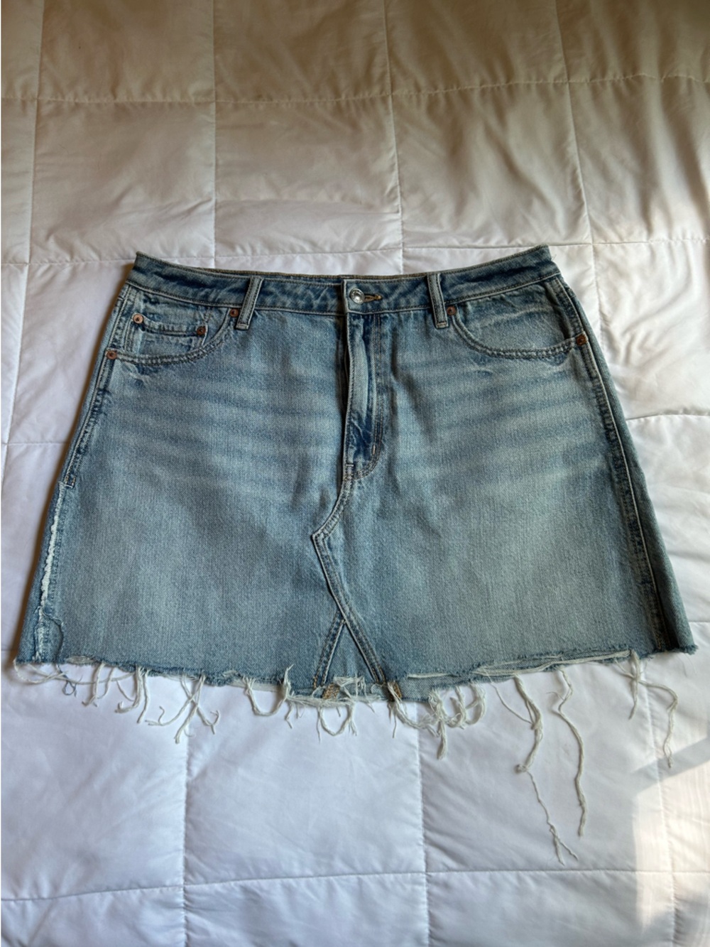 Women’s American Eagle denim skirt size 14